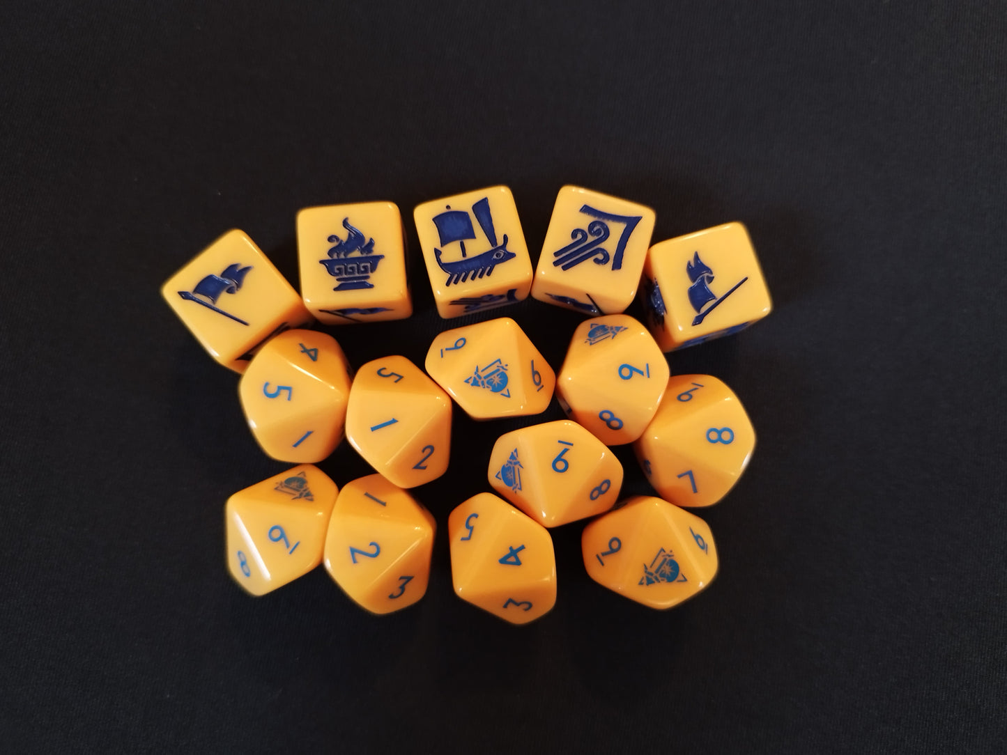 Thalassa Fleet command and gaming dice (Yellow)